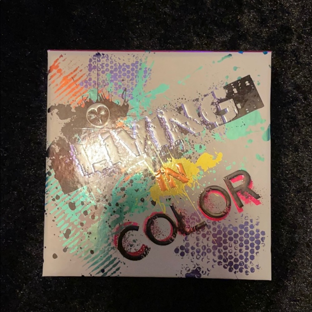 Hank & Henry Living in Color palette